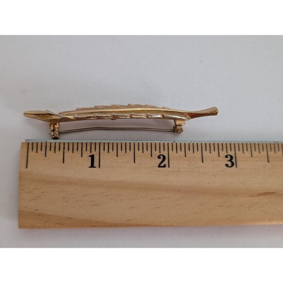 Coro Gold-Tone Feather Brooch Pin Vintage Design 2.75" Long Elegant - Picture 5 of 5